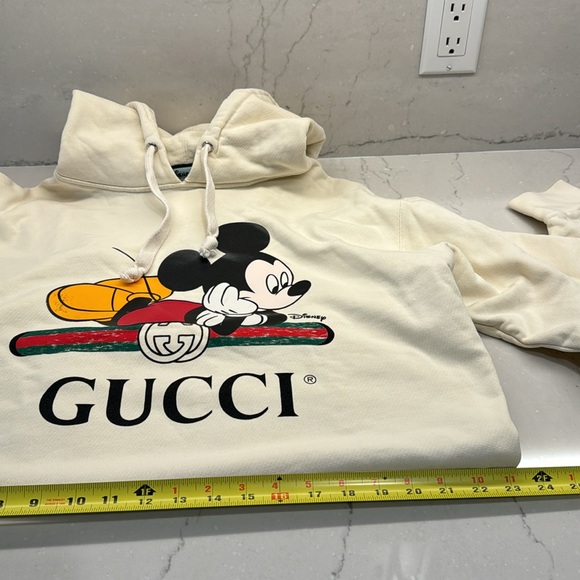 Beautiful authentic Gucci x Disney colaboration hoodie in off white terry - Picture 5 of 10